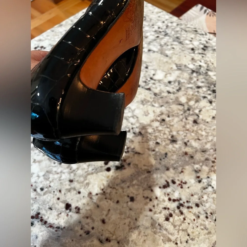 JB Martin Black Patent Leather Square Toe Heel 1.75”‎ Size US 6 UK 4